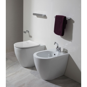Sanitari Link filomuro senza brida cm. 56x36 con sedile softclose avvolgente di Ceramica Flaminia