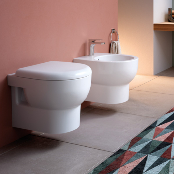 Sanitari Smarty 2.0 sospesi senza brida cm. 50x35 con sedile avvolgente softclose di Art Ceram