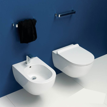 Sanitari App sospesi senza brida cm. 54x36 con sedile sottile softclose di Ceramica Flaminia