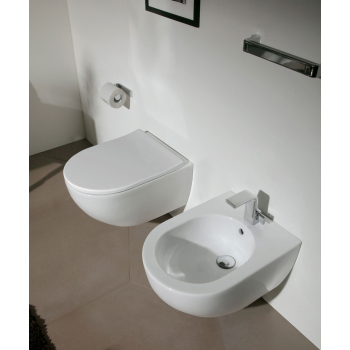 Sanitari App sospesi senza brida cm. 54x36 con sedile softclose avvolgente di Ceramica Flaminia