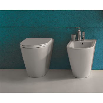 Sanitari Forty3 fillomuro scarico traslato senza brida cm. 57x36 con sedile softclose di Ceramica Globo