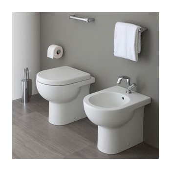 Sanitari Quick filomuro scarico traslato senza brida cm. 51x36 con sedile sottile softclose di Ceramica Flaminia