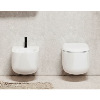 Sanitari Petra sospesi cm 53 vortice con sedile slim softclose di Ceramica GSG