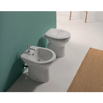 Sanitari Arianna New a terra cm. 48x37 con sedile in termoindurente di Ceramica Globo