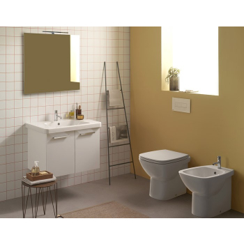 Sanitari Daily filomuro cm. 53x37 con sedile a chiusura tradizionale di Ceramica Globo