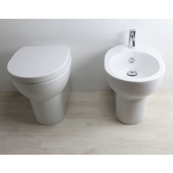 Sanitaires M2 mini au ras du mur peu encombrant cm. 45x35 avec siège enveloppant standard