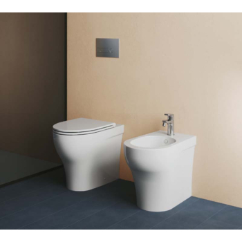 Sanitari Pratica filomuro con scarico traslato senza brida con sedile softclose di Ceramica Azzurra