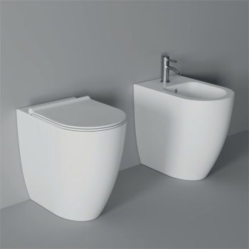 Sanitari Form filomuro rialzati senza brida cm. 54x35 con sedile sottile softclose di Ceramica Alice