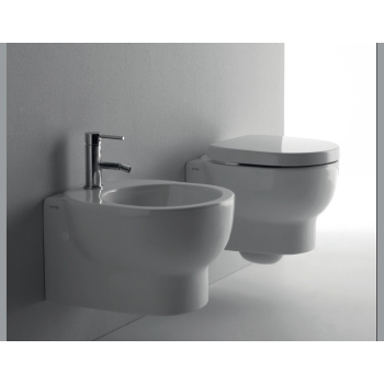 Sanitari M2 sospesi cm. 50x35 con sedile avvolgente softclose di Ceramica Galassia