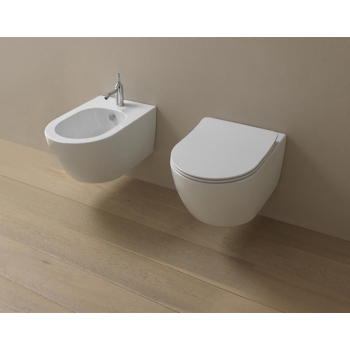 Sanitari like sospesi senza brida con sedile softclose di Ceramica GSG